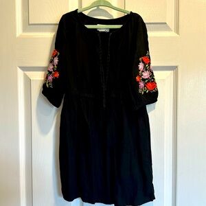 💯 Girls Rayon dress with embroidered sleeves!